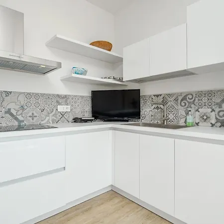 Апартаменты White Sea House Ольбия